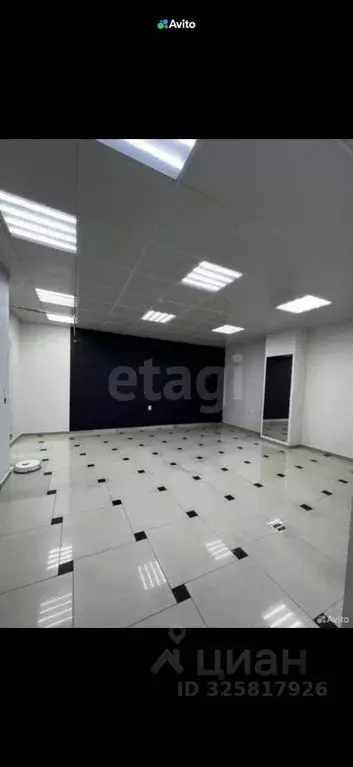 Офис в Ямало-Ненецкий АО, Салехард ул. Республики, 75 (34 м) - Фото 1