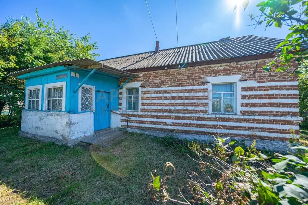 Дом в Липецкая область, Добровский район, с. Волчье ул. Победы, 5 (48 ... - Фото 0