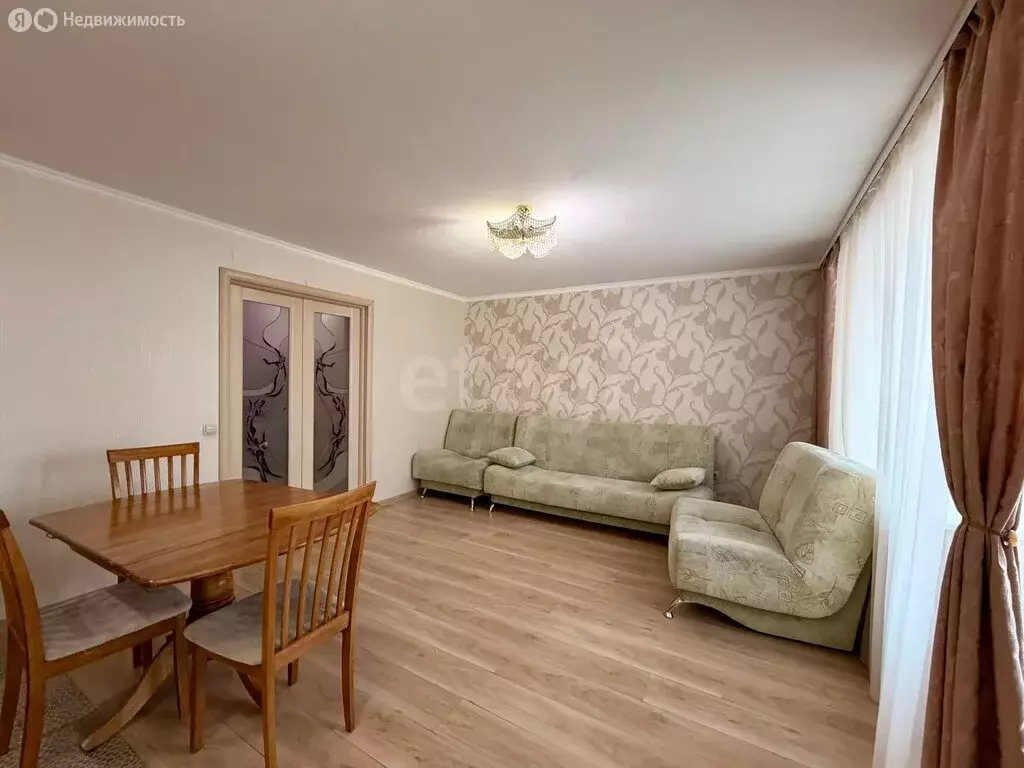 3-комнатная квартира: Тюмень, улица Прокопия Артамонова, 15 (72.9 м) - Фото 1