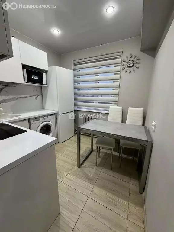 2-комнатная квартира: Иркутск, улица 30-й Иркутской Дивизии, 5А (42.2 ... - Фото 2