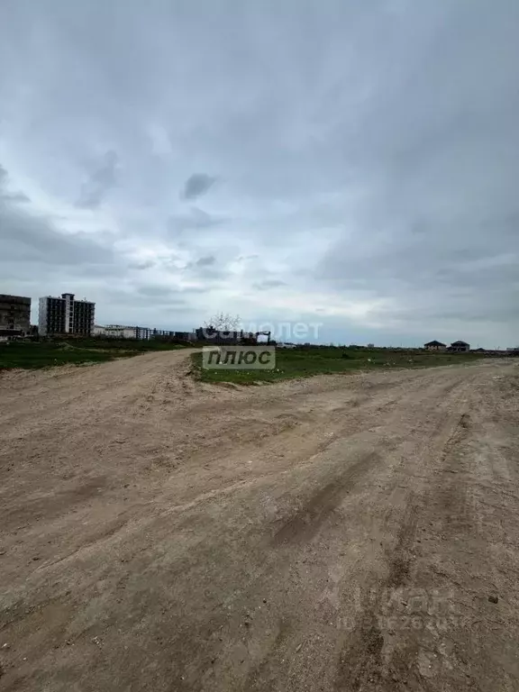 Участок в Дагестан, Избербаш ул. Оника Арсеньевича Межлумова (9.0 ... - Фото 1