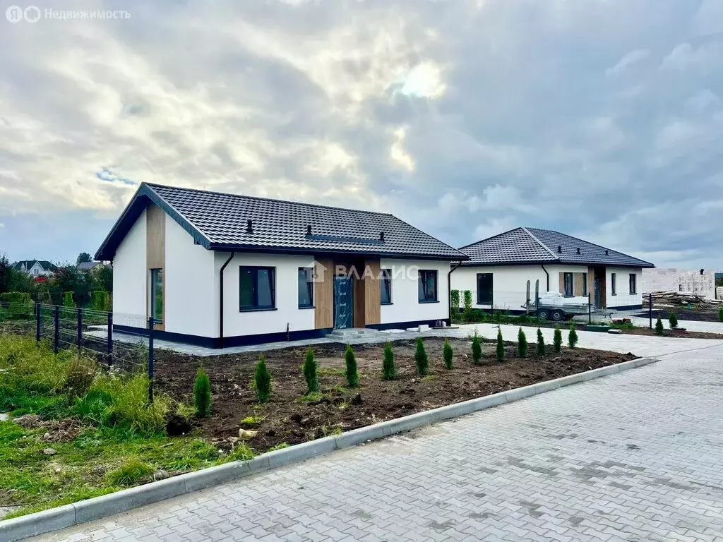 Дом в Калининградская область, Гурьевский муниципальный округ, посёлок ... - Фото 1