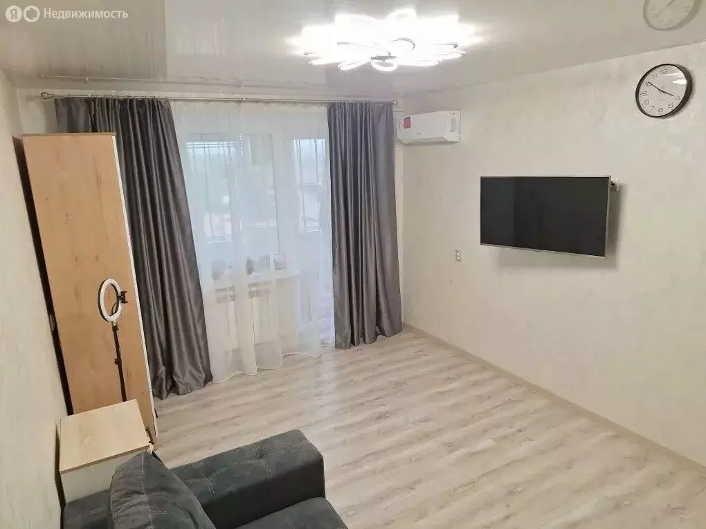 2-комнатная квартира: Крымск, улица Маршала Гречко, 104 (51 м) - Фото 1