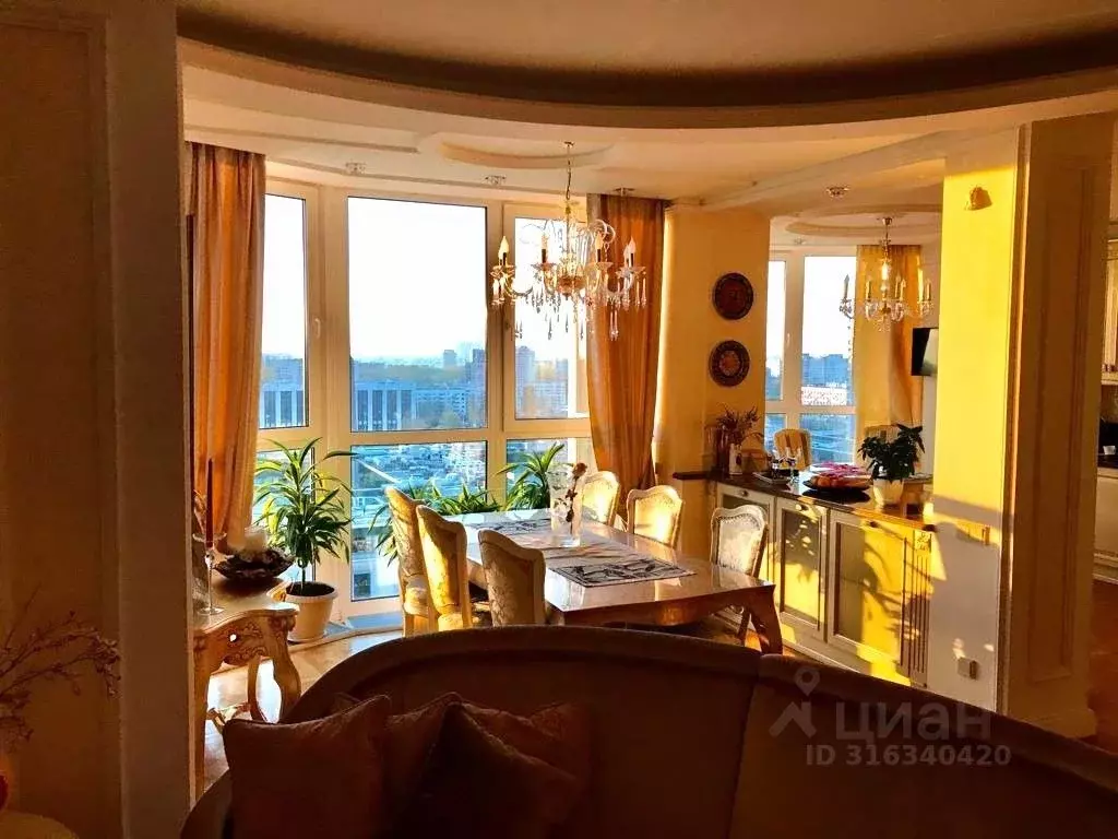 3-к кв. Санкт-Петербург ул. Ленсовета, 43к3 (155.0 м) - Фото 0