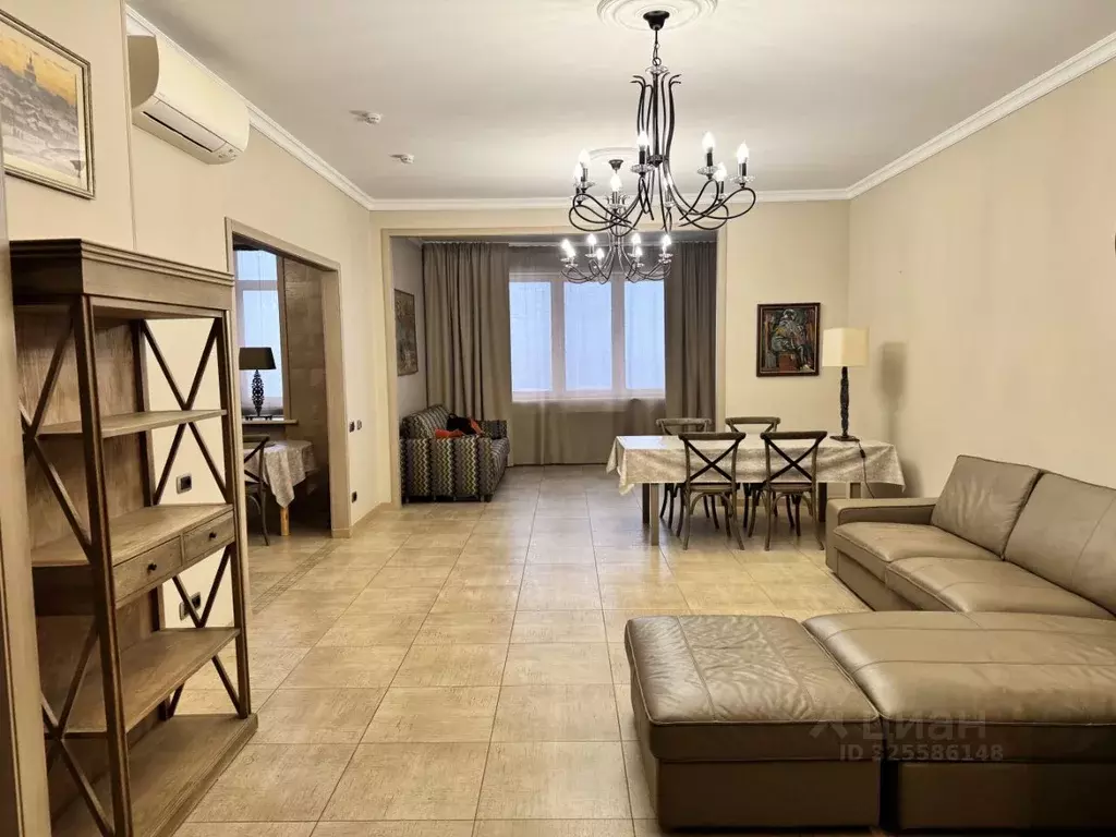 3-к кв. Москва ул. Крылатские Холмы, 33к1 (130.0 м) - Фото 1