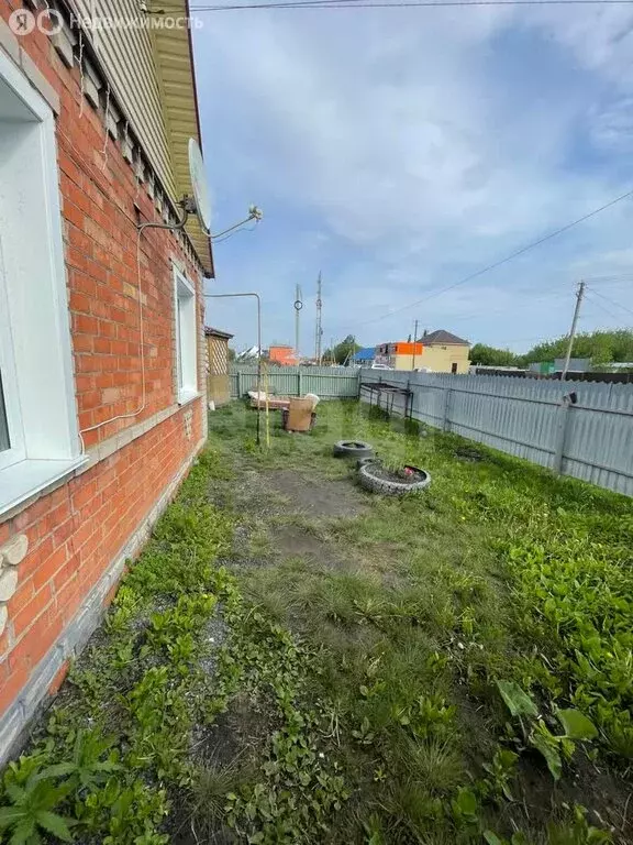 Дом в село Азово, Комсомольская улица (96 м) - Фото 0
