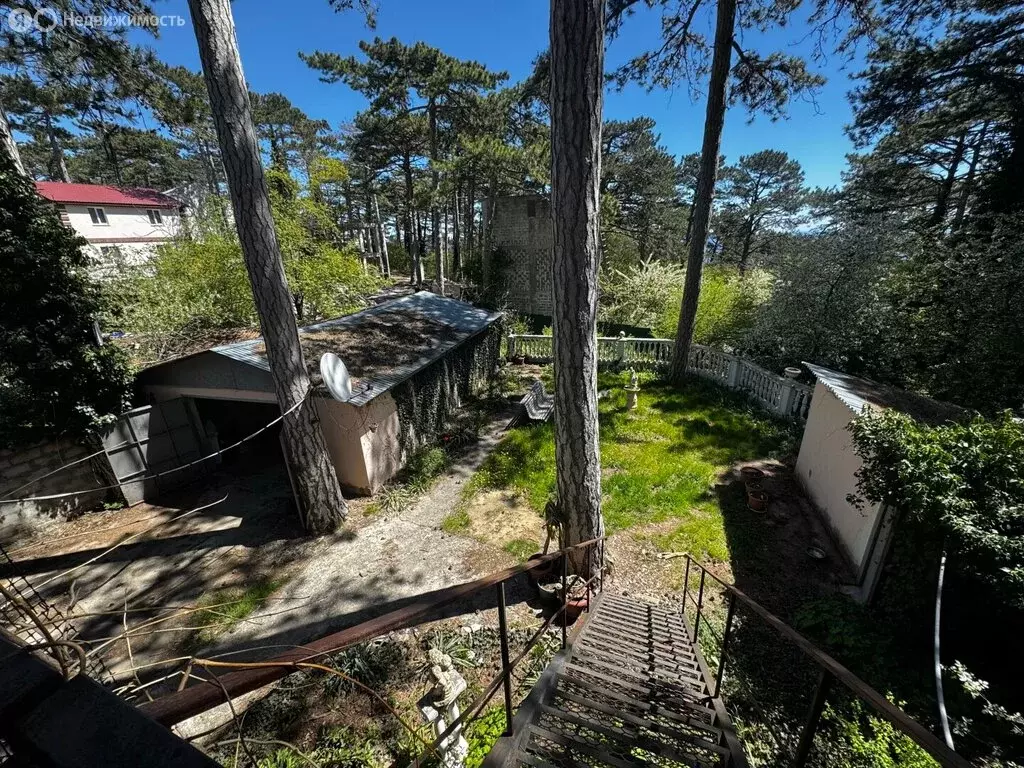 Дом в Республика Крым, муниципальный округ Ялта, посёлок Высокогорное, ... - Фото 2