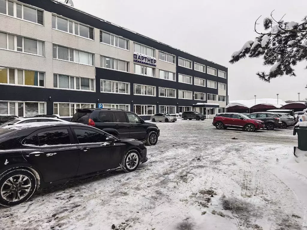 Офис в Московская область, Люберцы Октябрьский просп., 123А (200 м) - Фото 1