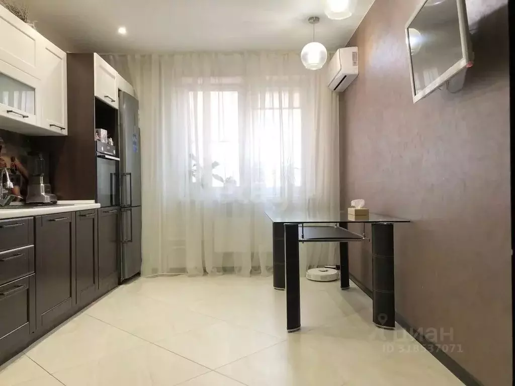 2-к кв. Краснодарский край, Новороссийск просп. Ленина, 52А (54.1 м) - Фото 0