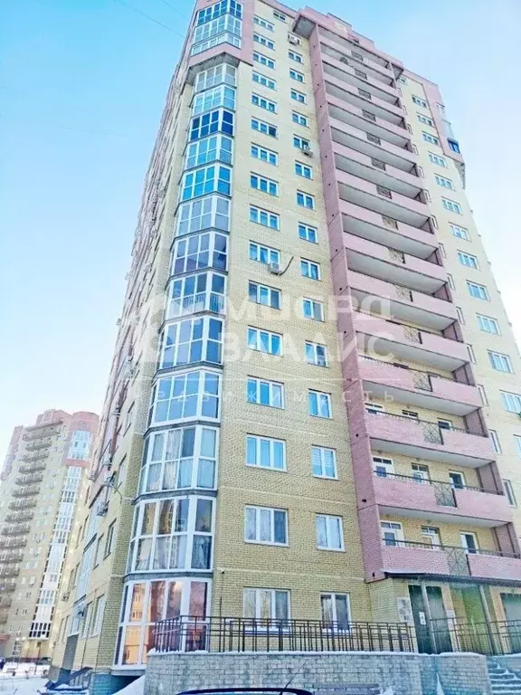 1-к кв. Омская область, Омск бул. Архитекторов, 23 (41.5 м) - Фото 1