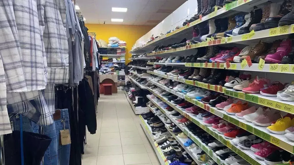 Торговая площадь в Оренбургская область, Светлинский поссовет, пос. ... - Фото 1