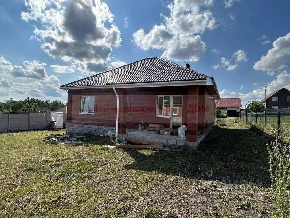 Дом в Белгородская область, Белгородский район, Пушкарское с/пос, с. ... - Фото 1