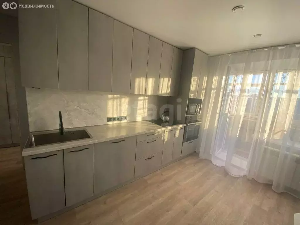 3-комнатная квартира: Миасс, улица 8 Марта, 136 (62 м) - Фото 1