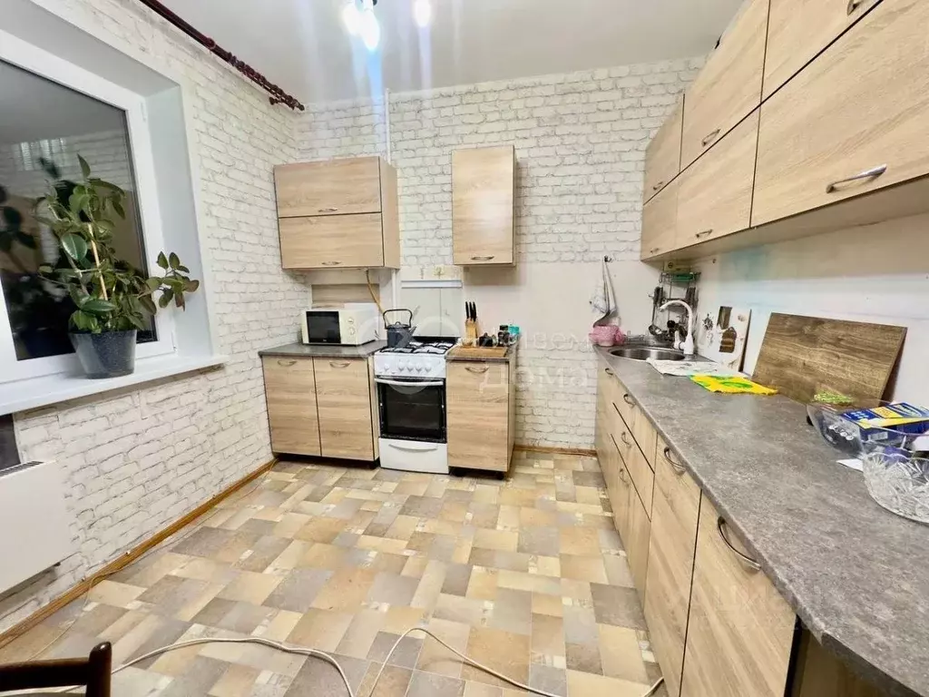 3-к кв. Волгоградская область, Волгоград ул. Рыкачева, 22 (66.0 м) - Фото 1