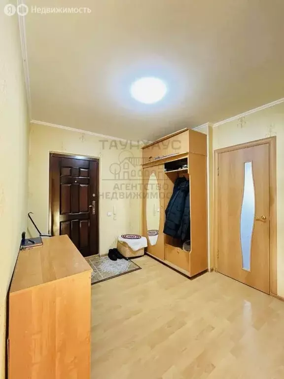 3-комнатная квартира: Агидель, улица Первых Строителей, 4 (56 м) - Фото 1