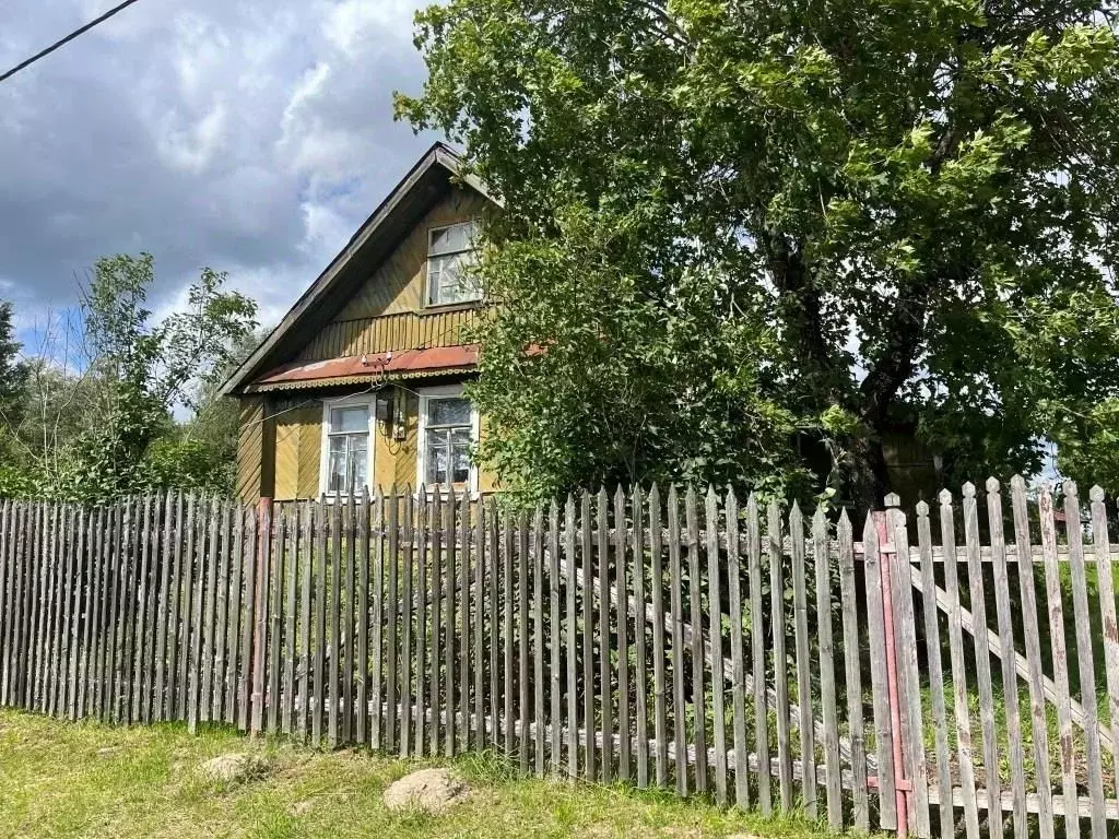 Дом в Ленинградская область, Тосненский район, Шапкинское с/пос, д. ... - Фото 1