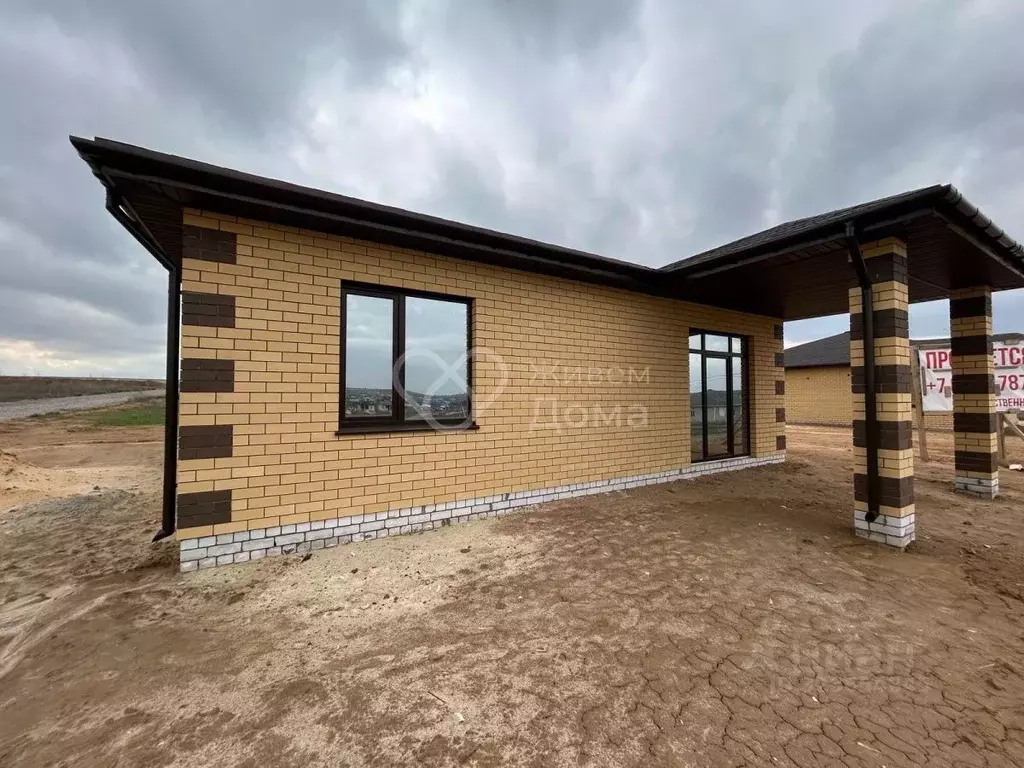 Дом в Волгоградская область, Городищенский район, Орловское с/пос, с. ... - Фото 1