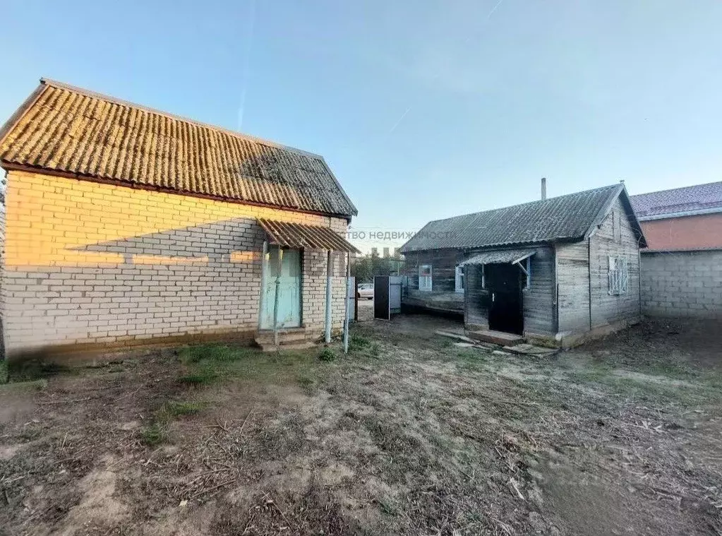 Дом в Волгоградская область, Дубовка ул. Имени Минина (25 м) - Фото 1