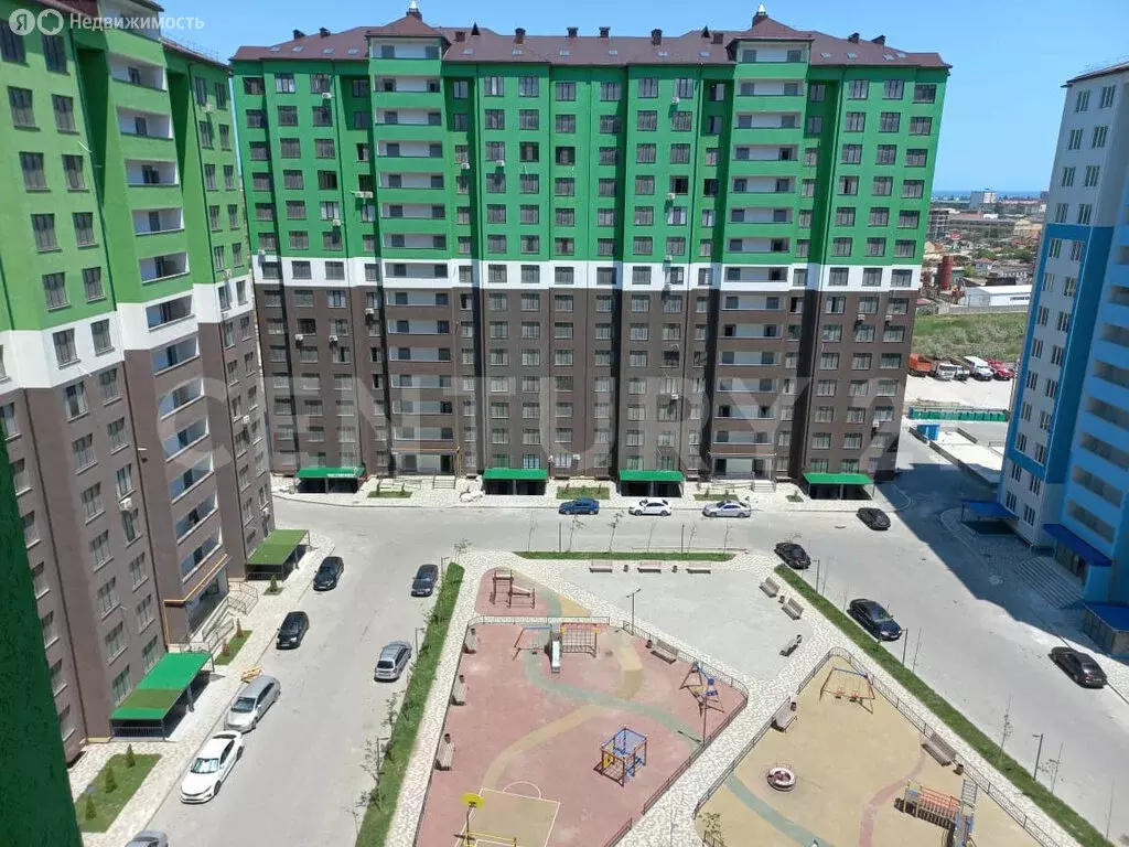 3-комнатная квартира: Каспийск, улица Каспийское шоссе, 17Б (98 м) - Фото 0