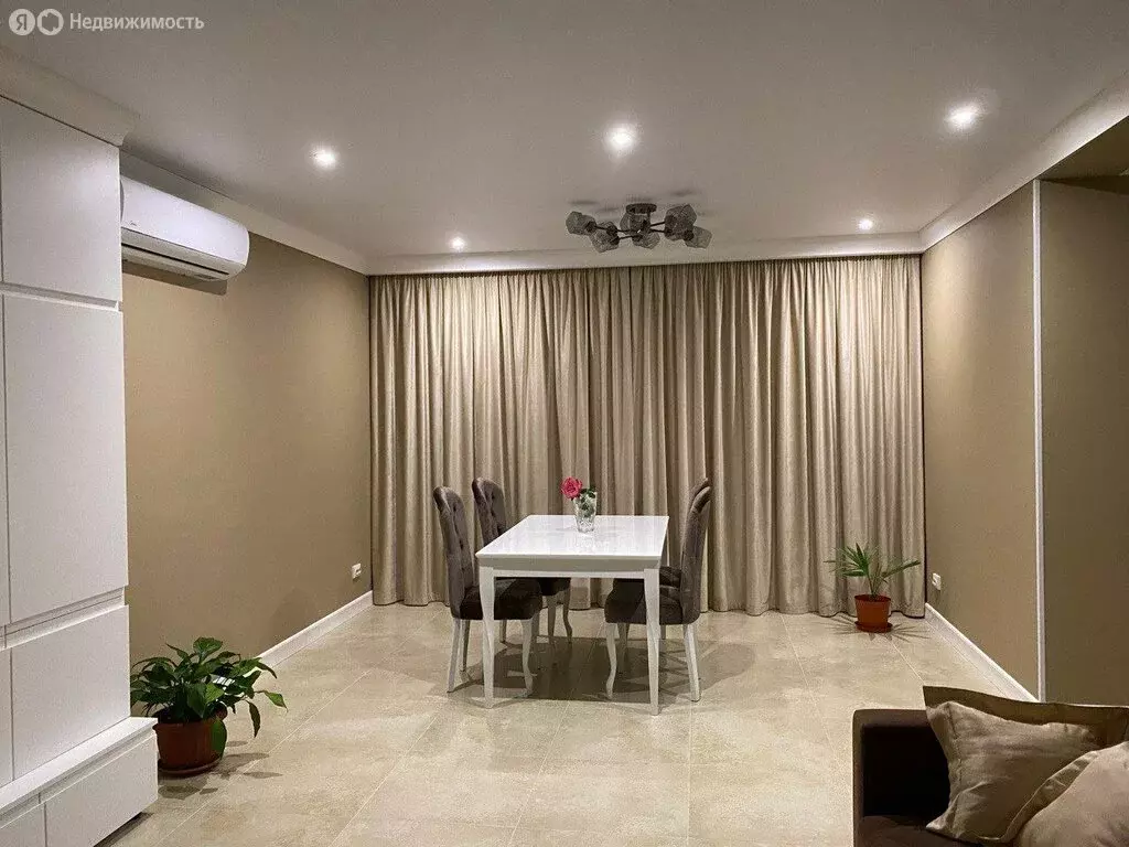 Дом в Республика Крым, муниципальный округ Алушта, село Лучистое (232 ... - Фото 1