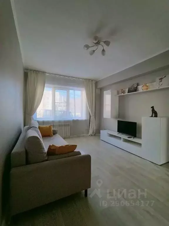 1-к кв. Калужская область, Калуга ул. Баррикад, 140 (48.0 м) - Фото 0