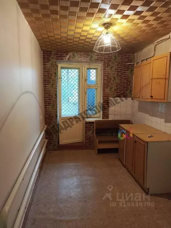 2-к кв. Калмыкия, Городовиковск 1-й мкр, 33 (50.6 м) - Фото 0