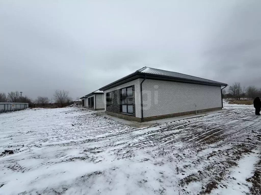 Дом в Саратовская область, Энгельс Энгельс-1 мкр, 65 (101 м) - Фото 1