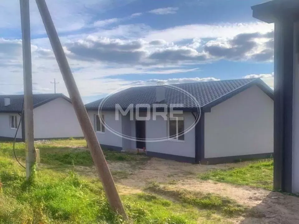 Дом в Калининградская область, Гвардейский муниципальный округ, пос. ... - Фото 1