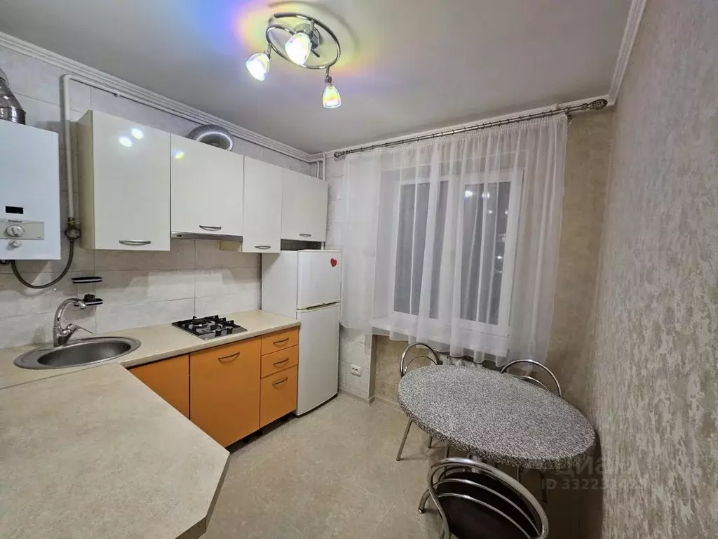 1-к кв. Крым, Симферополь просп. Кирова, 14 (28.5 м) - Фото 1