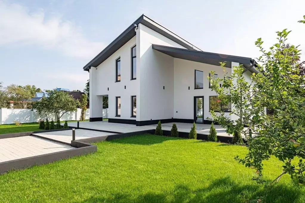 Дом в Санкт-Петербург, Санкт-Петербург, Петергоф ул. Нахимова, 27А ... - Фото 1