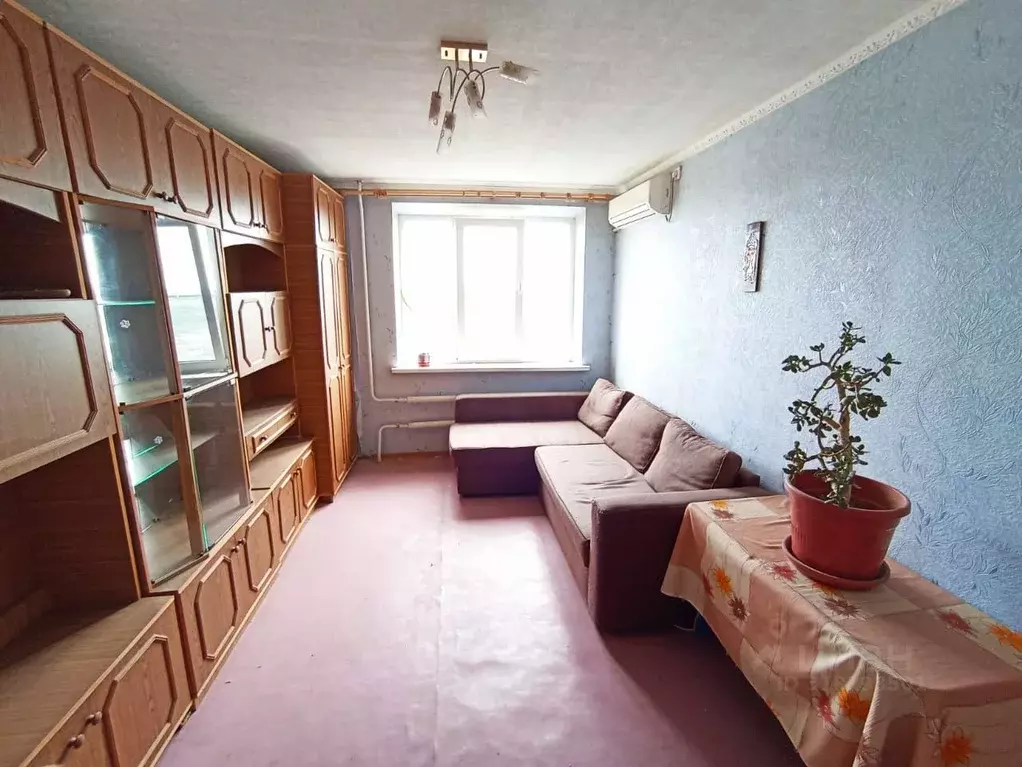2-к кв. Ростовская область, Ростов-на-Дону Футбольная ул., 25 (40.0 м) - Фото 0