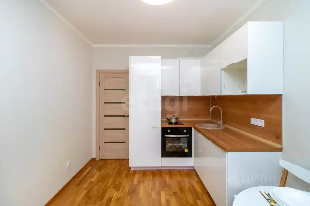 1-к кв. Тюменская область, Тюмень ул. Тимофея Кармацкого, 5 (35.0 м) - Фото 1