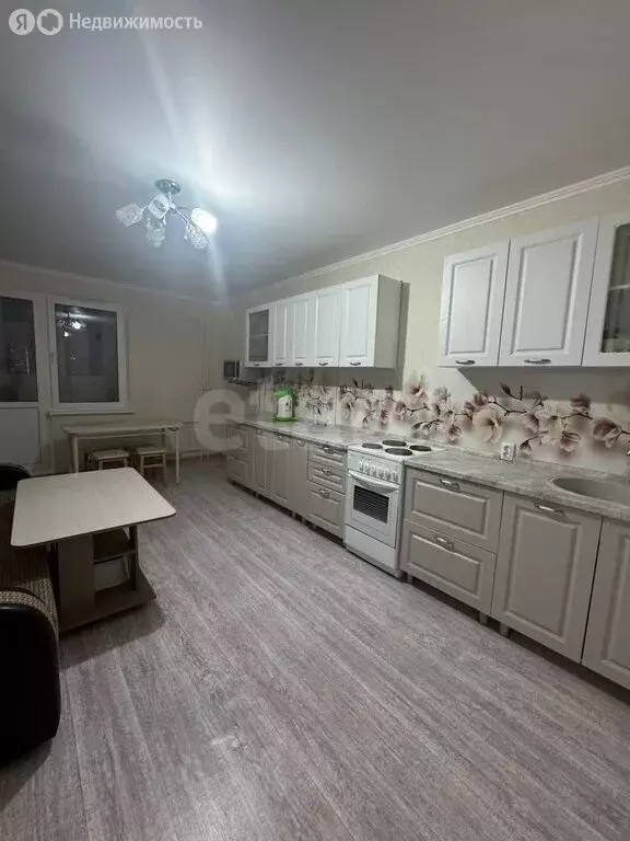 3-комнатная квартира: Анапа, улица Адмирала Пустошкина, 22к9 (79 м) - Фото 0