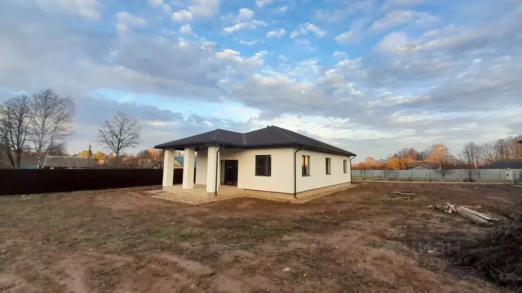 Дом в Калужская область, Ферзиковский район, Грабцево с/пос, с. ... - Фото 1