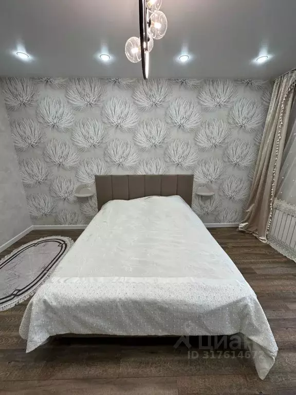 2-к кв. Астраханская область, Астрахань Аршанский пер., 4 (69.5 м) - Фото 1