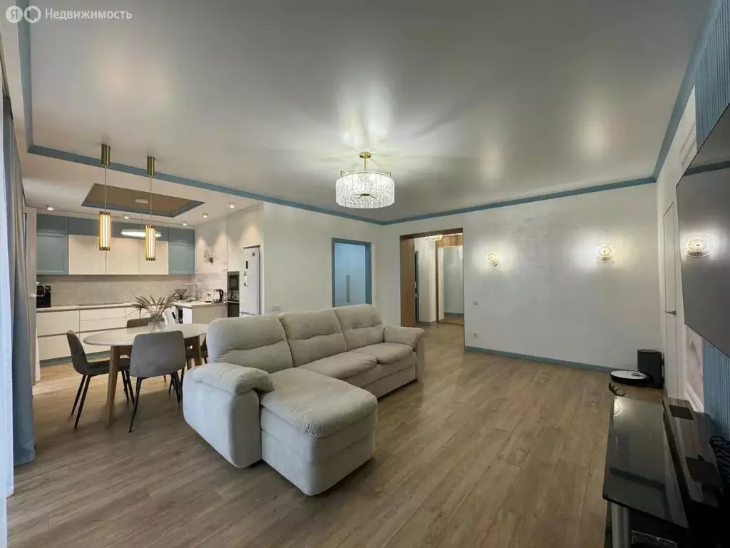 2-комнатная квартира: Курган, улица Кирова, 45 (92.6 м) - Фото 1