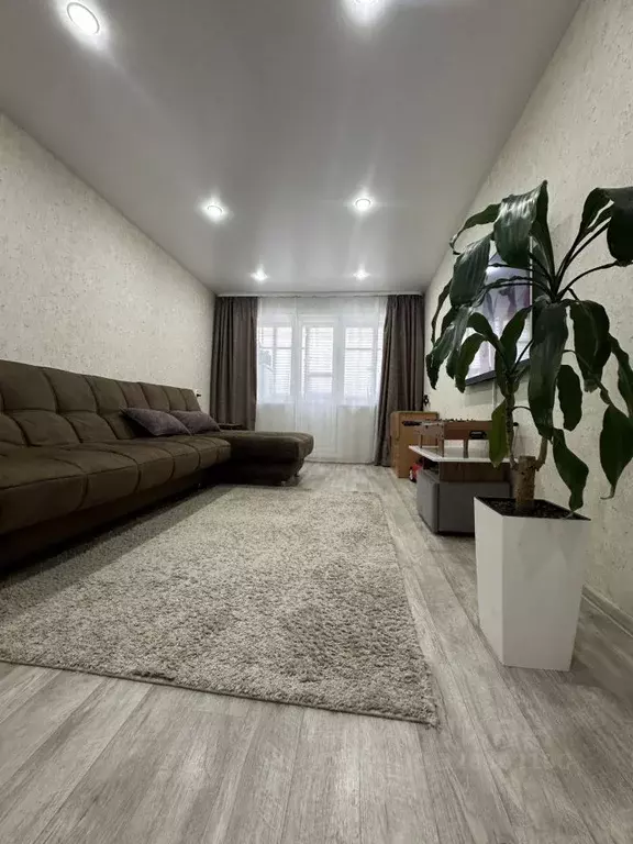 3-к кв. Кировская область, Киров ул. Чапаева, 49 (58.9 м) - Фото 2