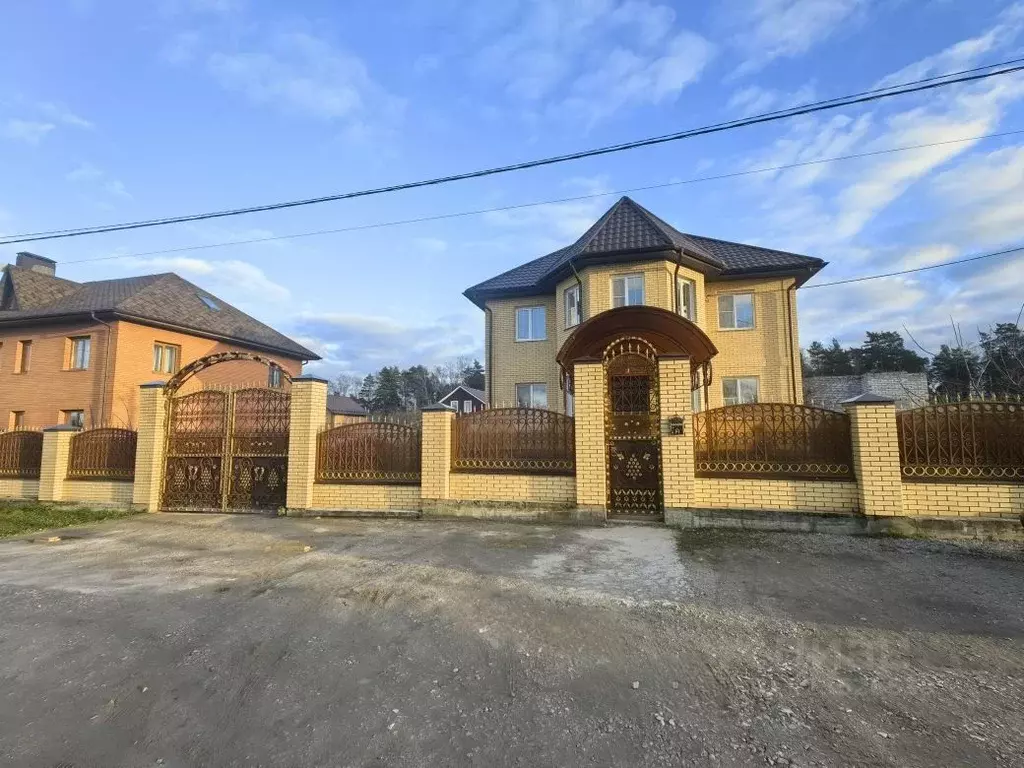 Дом в Калужская область, Малоярославецкий муниципальный округ, с. ... - Фото 1