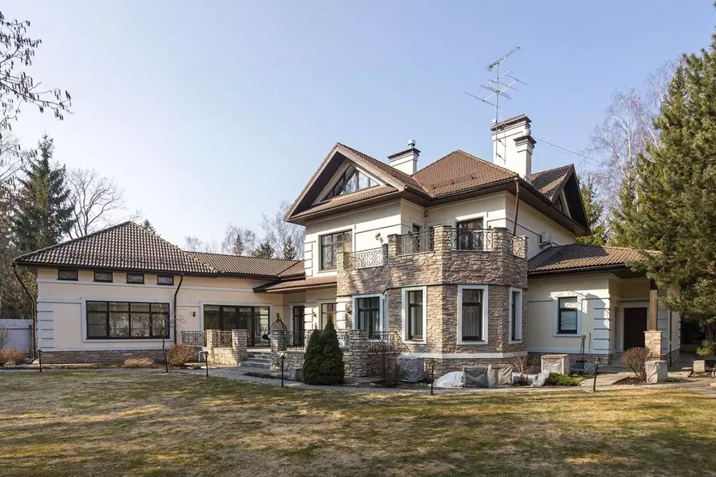 Коттедж в Москва Кокошкино дп, ул. 1-я Центральная, 19А (698 м) - Фото 1