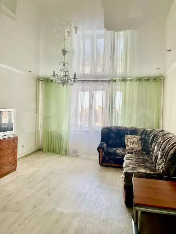 2-к. квартира, 70 м, 5/10 эт. - Фото 0