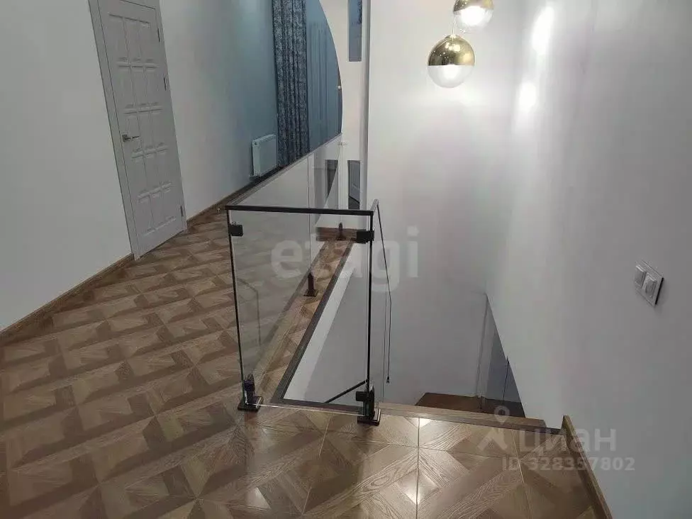 Дом в Севастополь 5-й километр мкр, ул. Археологическая, 12 (200 м) - Фото 1