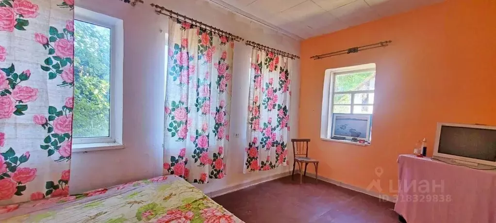 Дом в Краснодарский край, Северский район, Львовское с/пос, с. ... - Фото 1