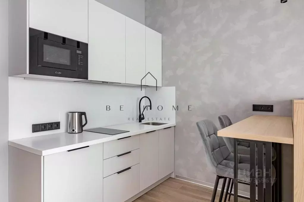 Студия Санкт-Петербург наб. Макарова, 58 (28.9 м) - Фото 1