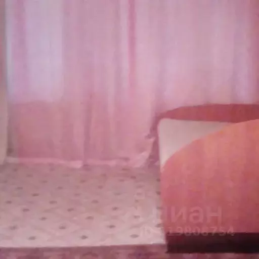 Комната Челябинская область, Челябинск ул. Братьев Кашириных, 100а ... - Фото 0