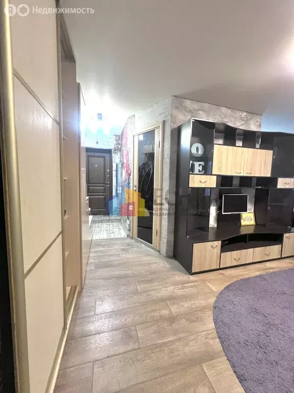 3-комнатная квартира: Барсуки, улица Микрорайон, 1 (53 м) - Фото 1