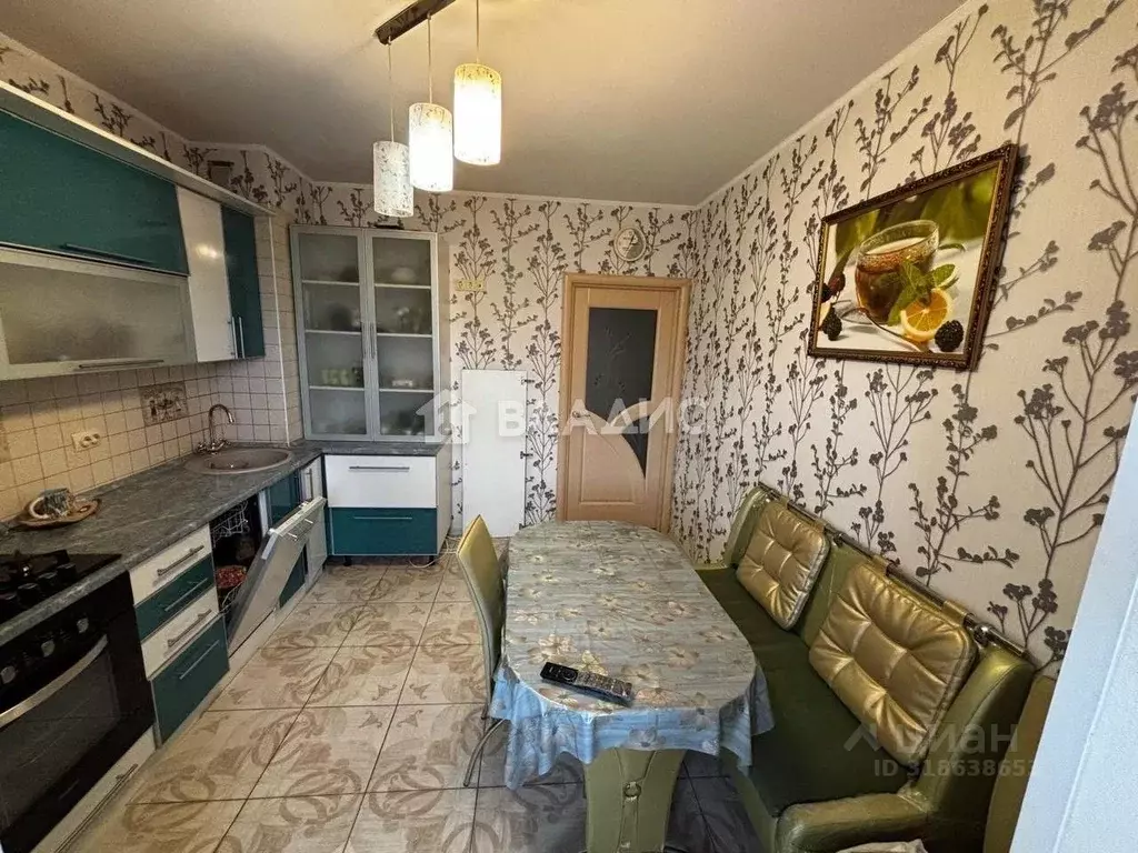 2-к кв. Белгородская область, Белгород ул. Есенина, 44 (59.0 м) - Фото 0