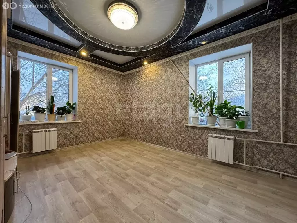 2-комнатная квартира: Нижний Тагил, улица Гастелло, 8 (57.3 м) - Фото 1