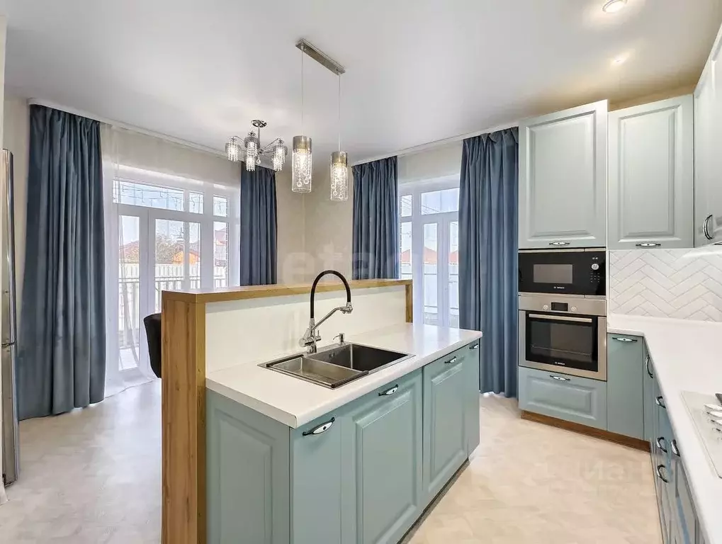 Дом в Тюменская область, Тюмень проезд Ялтинский (220 м) - Фото 1