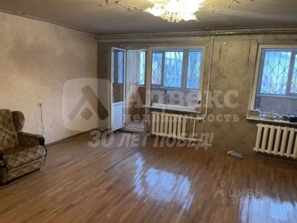 3-к кв. Тюменская область, Тюмень ул. Салтыкова-Щедрина, 59 (79.6 м) - Фото 1