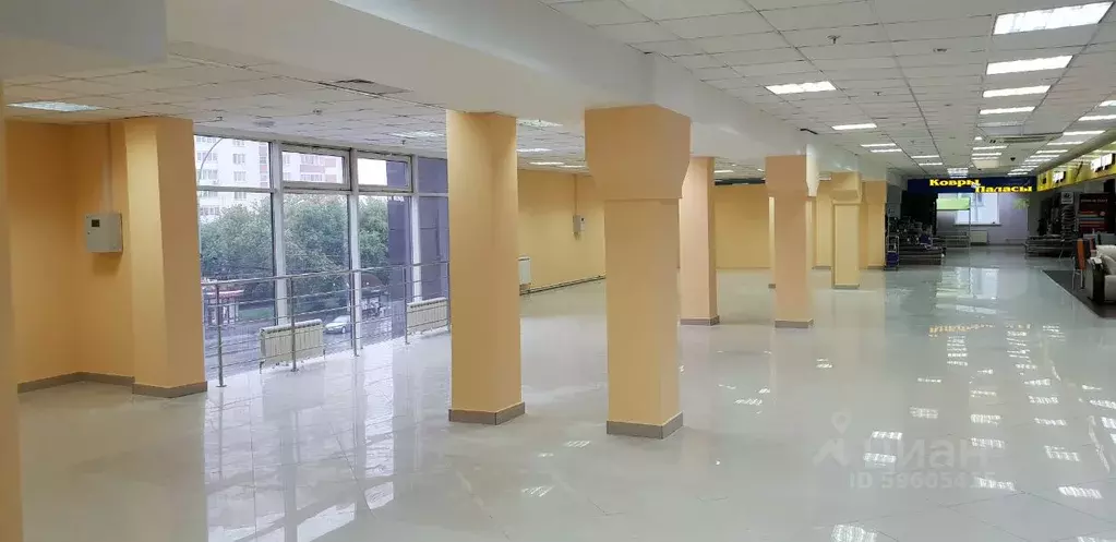 Торговая площадь в Свердловская область, Екатеринбург просп. ... - Фото 0